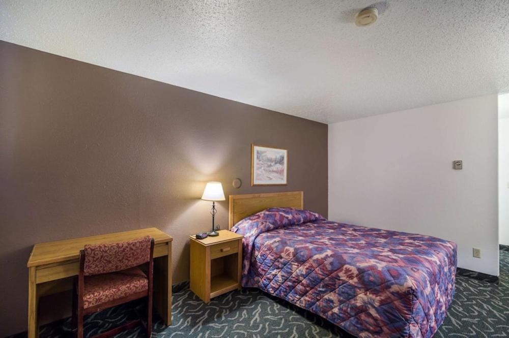 King Suite interior